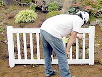 バイナルフェンスの施工方法/すき間の調整